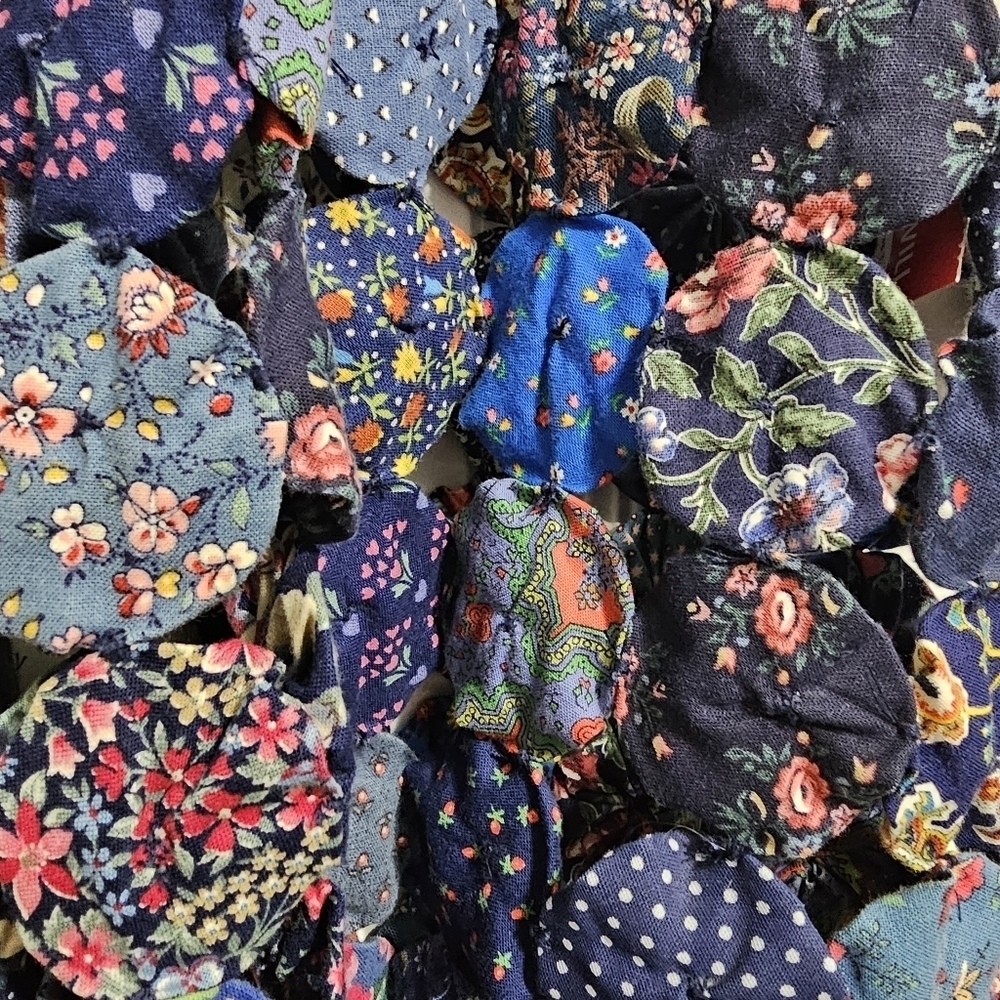 Vintage Quilted Barn blue open vest floral paisley yo-yo style top - Picture 14 of 16